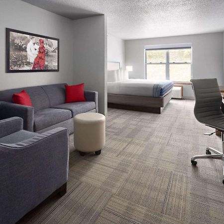 Americinn By Wyndham Iron Mountain Bagian luar foto