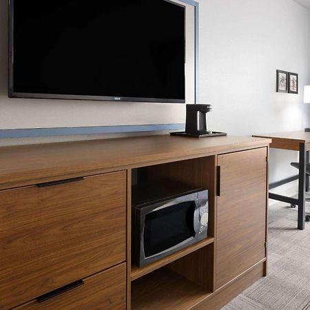 Americinn By Wyndham Iron Mountain Bagian luar foto