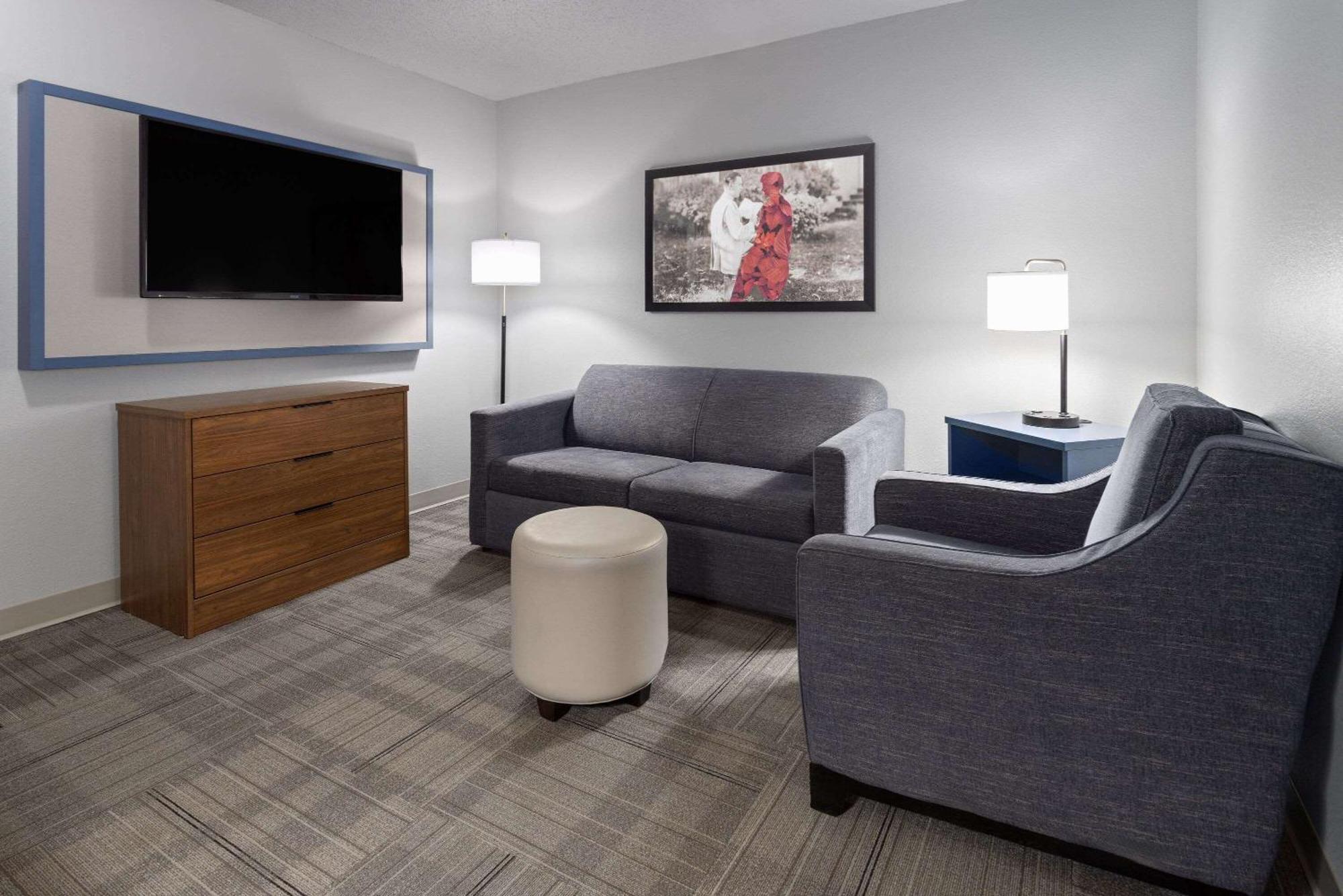 Americinn By Wyndham Iron Mountain Bagian luar foto