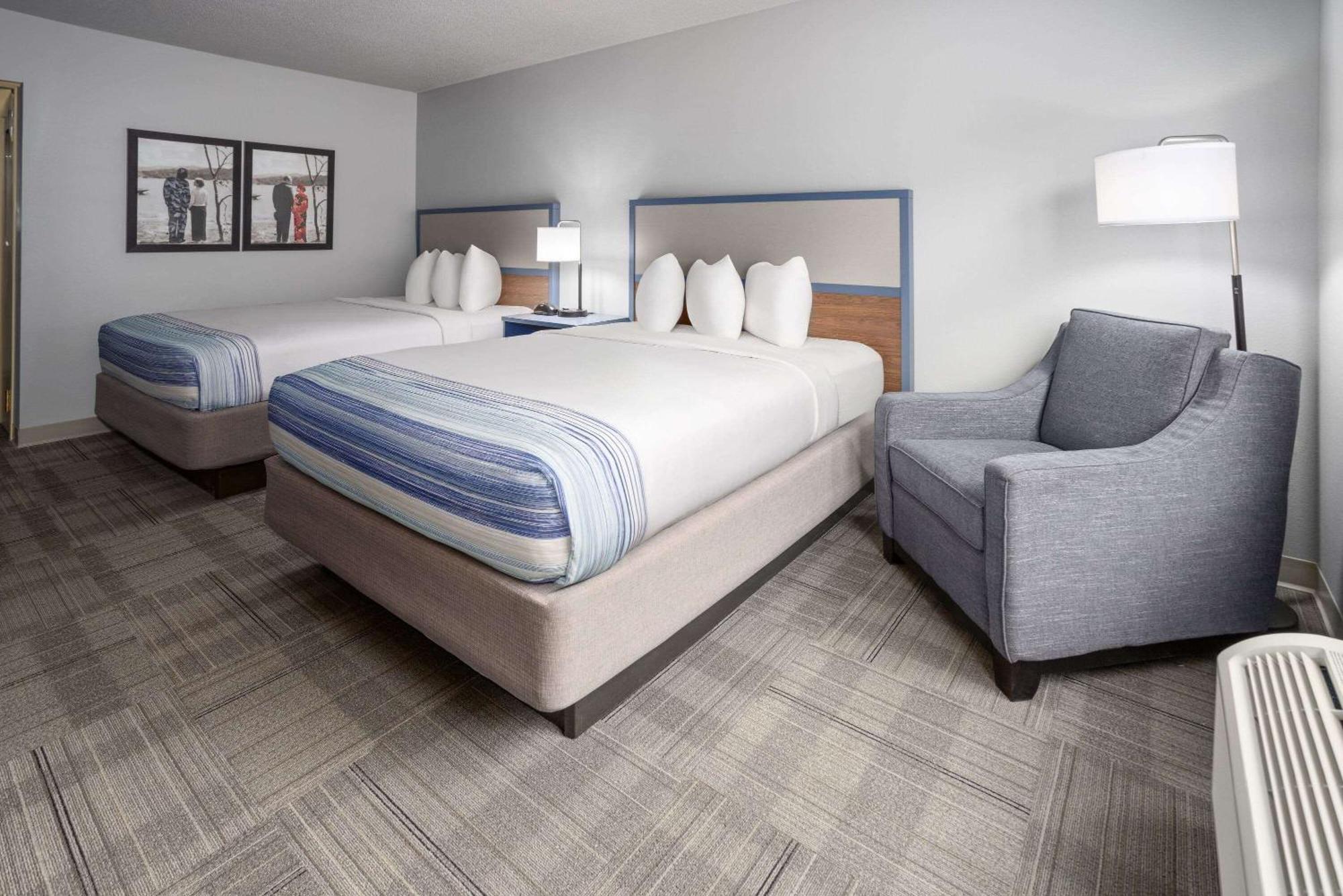 Americinn By Wyndham Iron Mountain Bagian luar foto