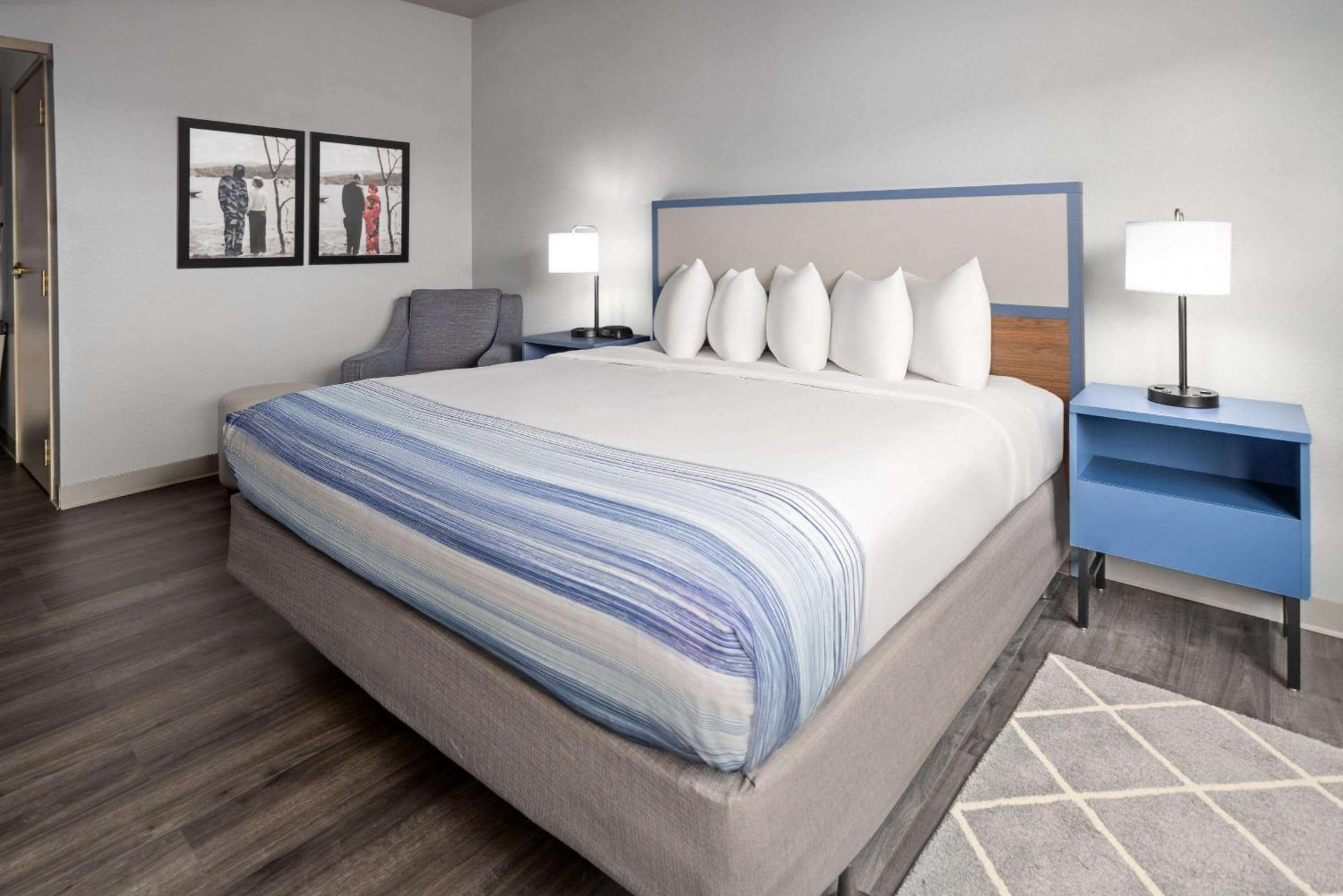 Americinn By Wyndham Iron Mountain Bagian luar foto