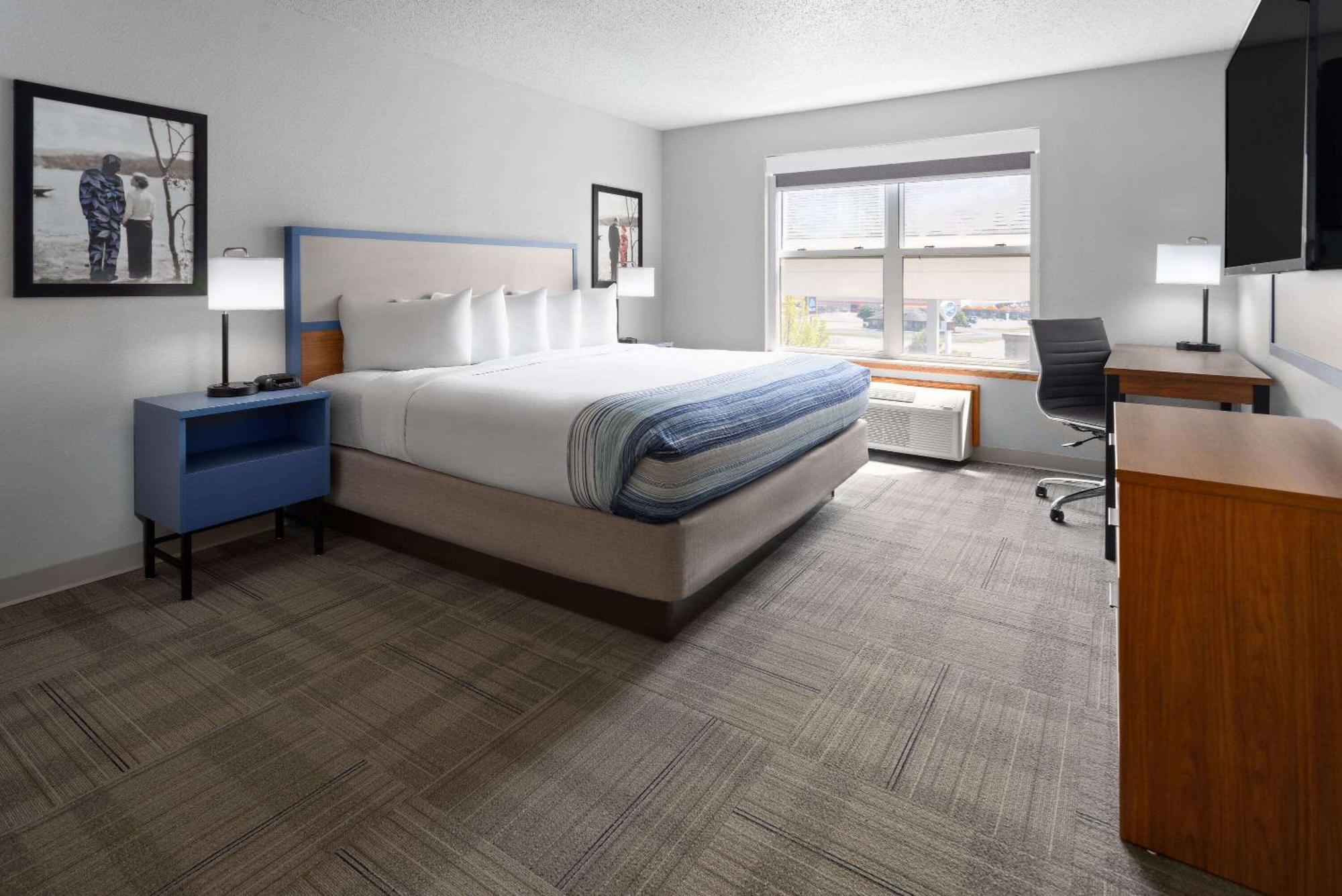 Americinn By Wyndham Iron Mountain Bagian luar foto